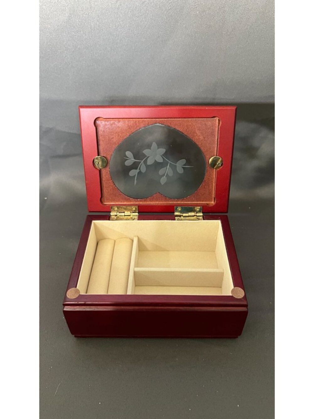Heart-Shaped Wooden Jewelry Box With Glass Lid & Compartments - Picture 2 of 5